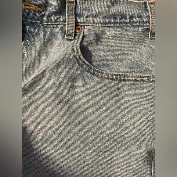 Vintage Levi’s Denim Shorts Lightwash - Picture 7 of 16